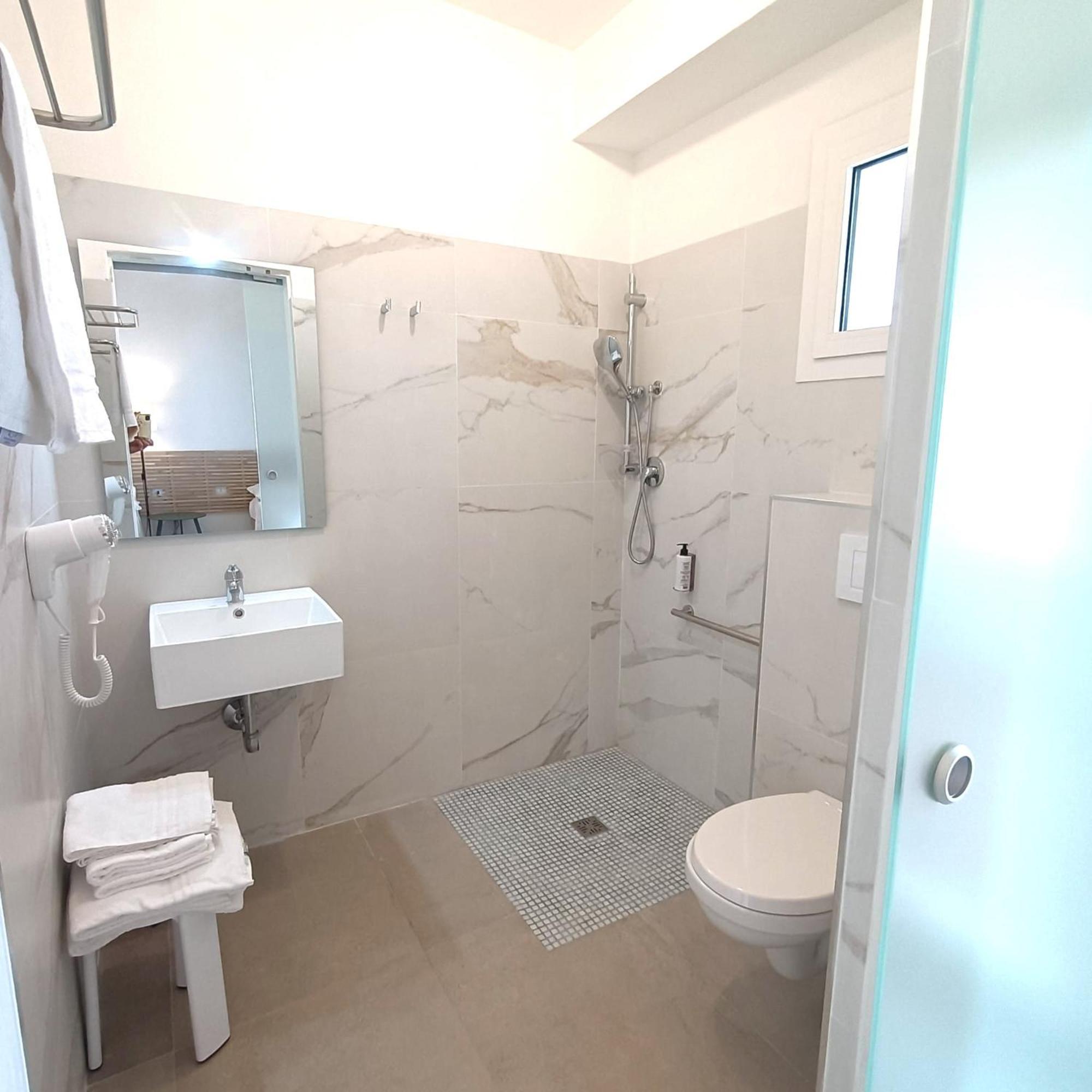Lido Di Alghero Rooms On The Beach מראה חיצוני תמונה